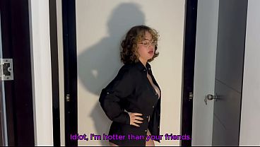 Мой надоедливый сосед по комнате застал меня за игрой в одиночестве